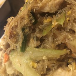 Close up of my glass noodles with vegetables and chicken.