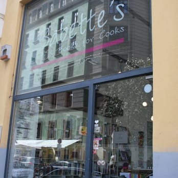 Babette's - Bookstores Near Me - Vienna, 9