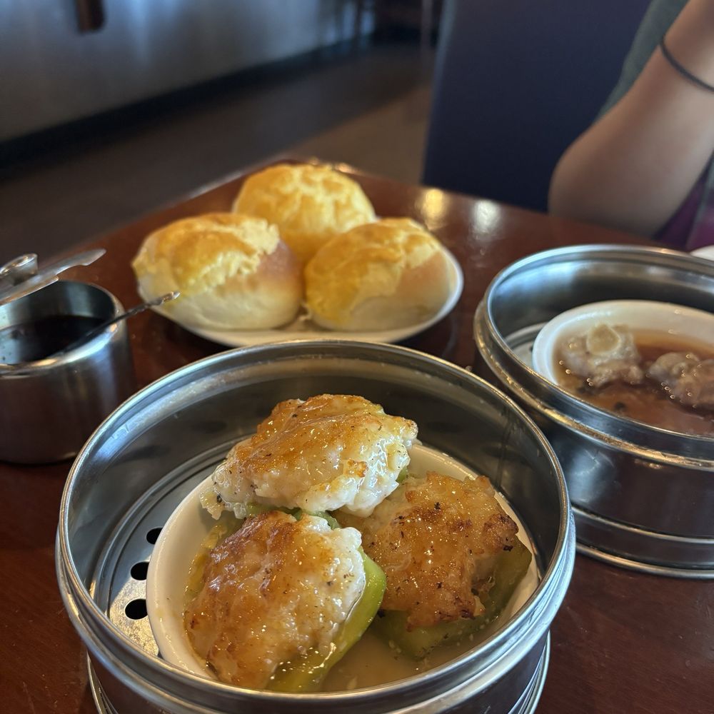 Sushi Lounge - Shrimp Shrimp with Bell Pepper (3 pcs); Pineapple Pastry Bun (3 pcs) - Sushi Bars Near Me - Tucson, Arizona Sushi Lounge - Shrimp Shrimp with Bell Pepper (3 pcs); Pineapple Pastry Bun (3 pcs) - Sushi Bars Near Me - Tucson, Arizona