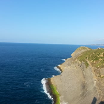 Faro de Cabo Mayor - Local Flavor Near Me - Santander, S