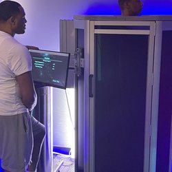 ZR0 Chill Cryotheraphy - Therapy in progress.