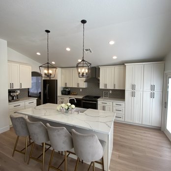 Solid Construction & Design - Kitchen Off White Shaker Cabinets. - General Contractors Near Me - Sacramento, California Solid Construction & Design - Kitchen Off White Shaker Cabinets. - General Contractors Near Me - Sacramento, California