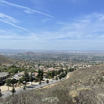 Pumpkin Rock Trail - Hiking Near Me - Norco, California