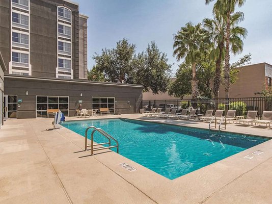 La Quinta Inn & Suites by Wyndham San Antonio Downtown by null