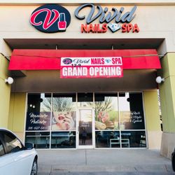 Vivid Nails and Spa