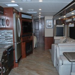 Rent For Fun RV Rentals, Repair, Parts & Sales - 35′ Fleetwood Bounder Luxury Class A RV (interior)