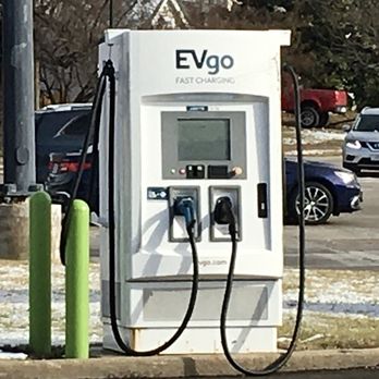 Commerce Bank - Electric vehicle charging station on the lot. - Banks & Credit Unions Near Me - O Fallon, Missouri Commerce Bank - Electric vehicle charging station on the lot. - Banks & Credit Unions Near Me - O Fallon, Missouri