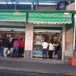 El Torito - Justo a un lado de una de las salidas del Mercado Benito Juárez.