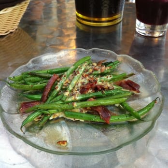 Si Tapas - Green beans with Ham during HH!  Tasty but drenched in butter... Meh - Spanish Near Me - Dallas, Texas