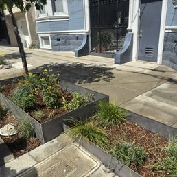Steel edging/planter