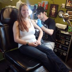 Idle Hands Tattoo & Piercing