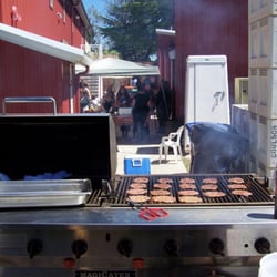 Pleasant Valley Catering - Grillin' at the winery
