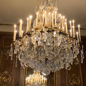 Waddesdon Manor - Landmarks & Historical Buildings Near Me - Aylesbury, BKM