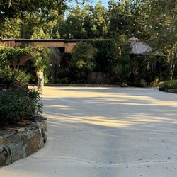 Molto Bella Wedding & Event Venue - Drop off