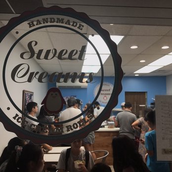 Sweet Creams - Outside of the shop looking in - Ice Cream & Frozen Yogurt Near Me - Honolulu, Hawaii Sweet Creams - Outside of the shop looking in - Ice Cream & Frozen Yogurt Near Me - Honolulu, Hawaii