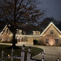 Jolly Christmas Lights Installers - Roofline Christmas Lights Installation