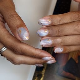 Golden hour nails