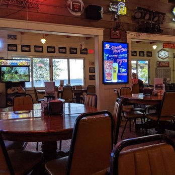 Zorbaz - Seating - Pizza Near Me - Spicer, Minnesota