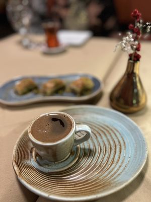 A la Turka by null