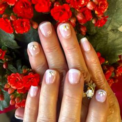 Puyallup Nails - Lovely short nails.