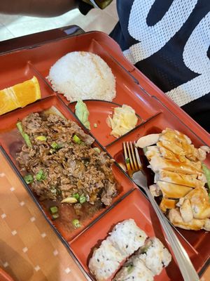 Takka Sushi Bar & Grill by null