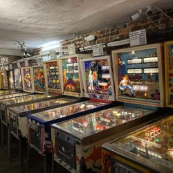 Decades Arcade - Pinball