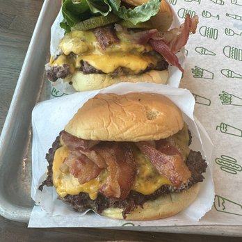 Shake Shack Fishers - Bacon Cheeseburger - Burgers Near Me - Fishers, Indiana Shake Shack Fishers - Bacon Cheeseburger - Burgers Near Me - Fishers, Indiana