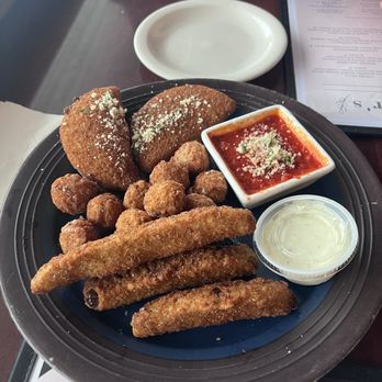 Teschner's Tavern - Trio - Dive Bars Near Me - Richfield, Ohio