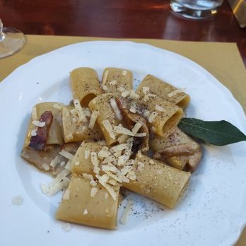 Buonvento - Paccheri, funghi e guanciale - Italian Near Me - Sulmona, AQ Buonvento - Paccheri, funghi e guanciale - Italian Near Me - Sulmona, AQ
