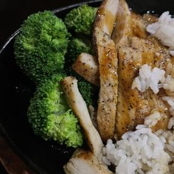 Red Ginger - Chicken Teriyaki lots of flavor perfectly cooked chicken