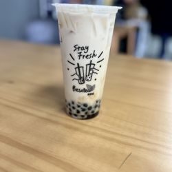 Presotea - White peach milk tea w/ black pearls