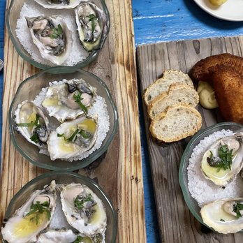 Tasca Tasca - Oysters - Wine Bars Near Me - Sonoma, California