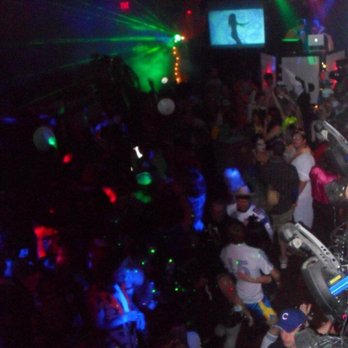 Verabar - a crowd of people at a party - Bars Near Me - Marquette, Michigan