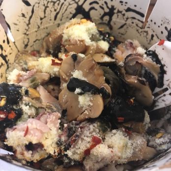 Dal Moro's Fresh Pasta To Go - Nero di Seppia Pasta with Mushroom & Seafood - Italian Near Me - Toronto, Ontario Dal Moro's Fresh Pasta To Go - Nero di Seppia Pasta with Mushroom & Seafood - Italian Near Me - Toronto, Ontario