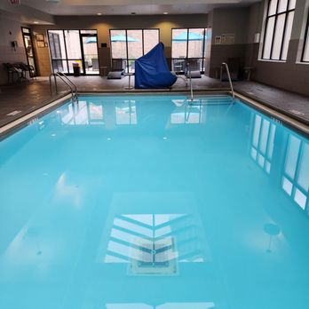 Hampton Inn & Suites Chicago-Downtown - Heated Pool - Hotels Near Me - Chicago, Illinois Hampton Inn & Suites Chicago-Downtown - Heated Pool - Hotels Near Me - Chicago, Illinois