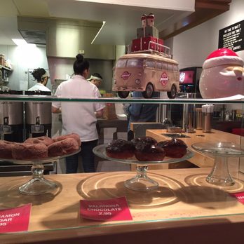 Do-Rite Donuts & Chicken - Donuts Near Me - Chicago, Illinois