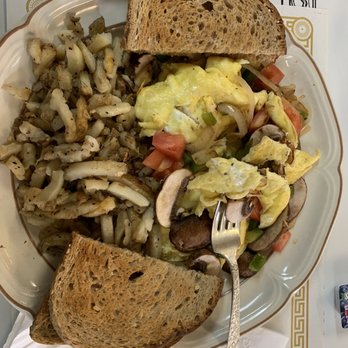 Beckys Kitchen - Garden veggies and eggs with has browns - Breakfast & Brunch Near Me - York, Pennsylvania