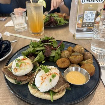 Karkumi Cafe - Short Rib Eggs Benny - Cafes Near Me - Scarborough, Ontario