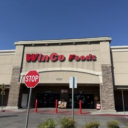 Exterior outside entrance of WinCo Foods - Bakersfield, California Exterior outside entrance of WinCo Foods - Bakersfield, California