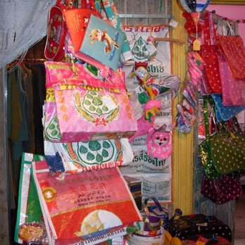 Blackout - Flowers & Gifts Near Me - Brighton, BNH