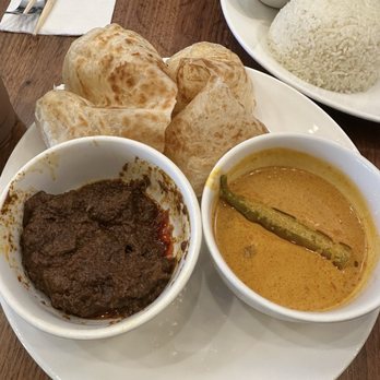 Ipoh Kopitiam - Naan + Beef stew (extra charge) - Malaysian Near Me - Alhambra, California