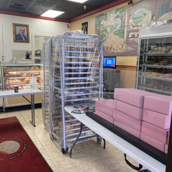 Bakery La Mejor - Inside - Bakeries Near Me - Union City, California Bakery La Mejor - Inside - Bakeries Near Me - Union City, California