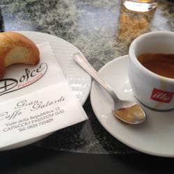 BAR Gran Caffe' Galardi - Un buon caffè accompagnato da una piccolo dolcino!