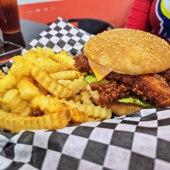 Chicken Gogo - Spicy chicken sandwich - Chicken Shop Near Me - West Sacramento, California