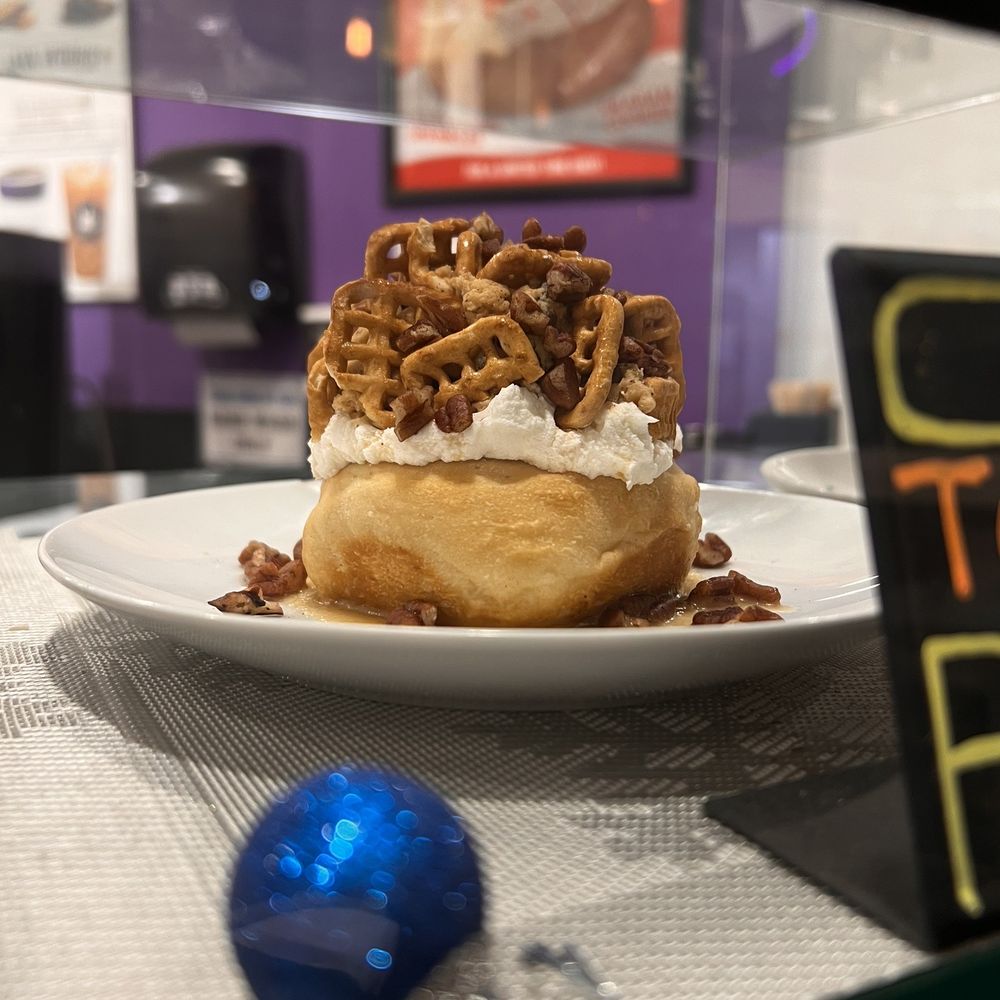 Cinnaholic - Bakeries Near Me - Toronto, Ontario Cinnaholic - Bakeries Near Me - Toronto, Ontario
