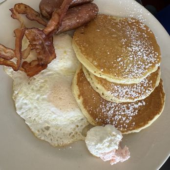 Eveready Diner - The Eveready Breakfast - Diners Near Me - Hyde Park, New York