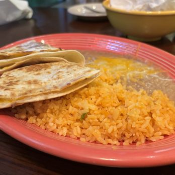 El Sombrero Mexican Cuisine - Kids Chicken Quesadilla with rice and beans - Mexican Near Me - Melbourne, Florida El Sombrero Mexican Cuisine - Kids Chicken Quesadilla with rice and beans - Mexican Near Me - Melbourne, Florida