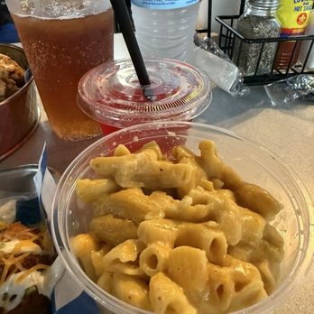 TaterQue - Mac&Cheese is meh - Barbeque Near Me - Pflugerville, Texas