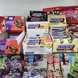 Exotic Blvd - More candy ... Snickers in the middle has 50% LESS sugar from Japan. This I can vouch for, it was delicious, loved the texture!