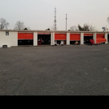 Public Storage - Do not rent a space here. Your belongings aren't safe. - Self Storage Near Me - West Babylon, New York